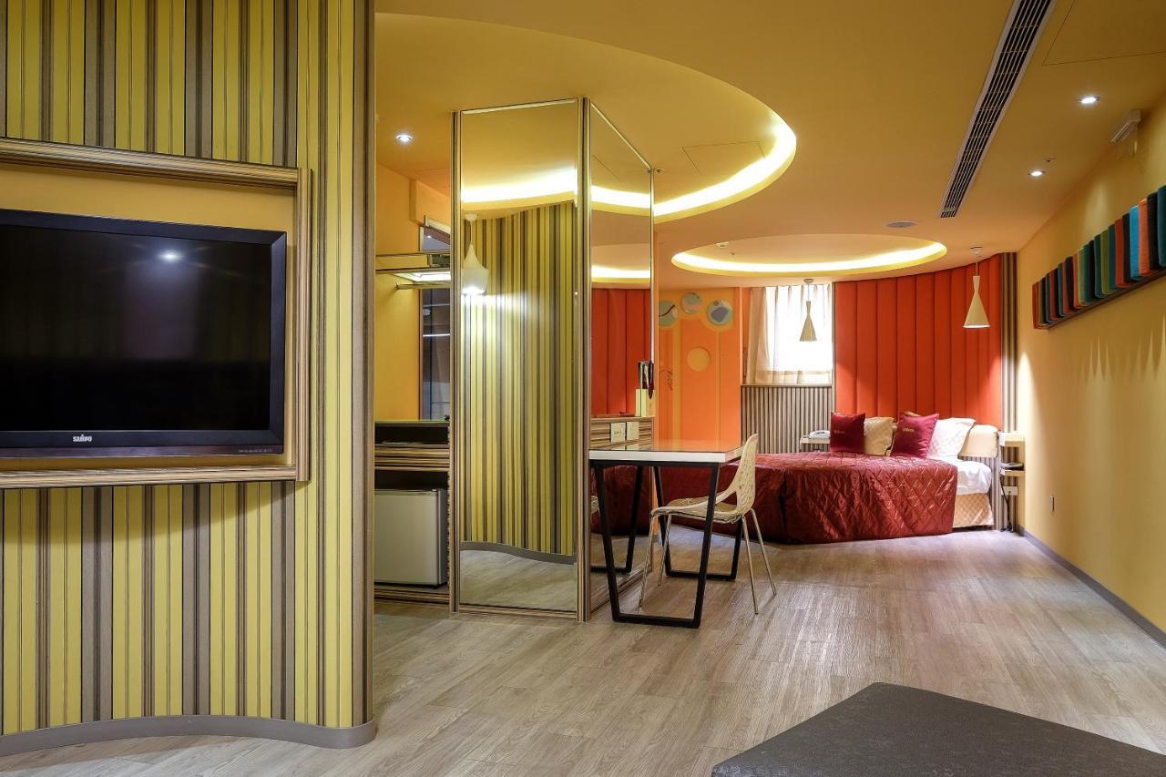 Surreal Motel Xinzhuang Exteriör bild